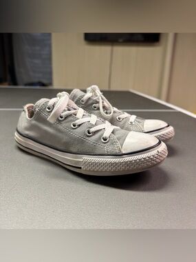 Converse‎ All*Star Gray Low-Top Sneakers - Women's Size 3
